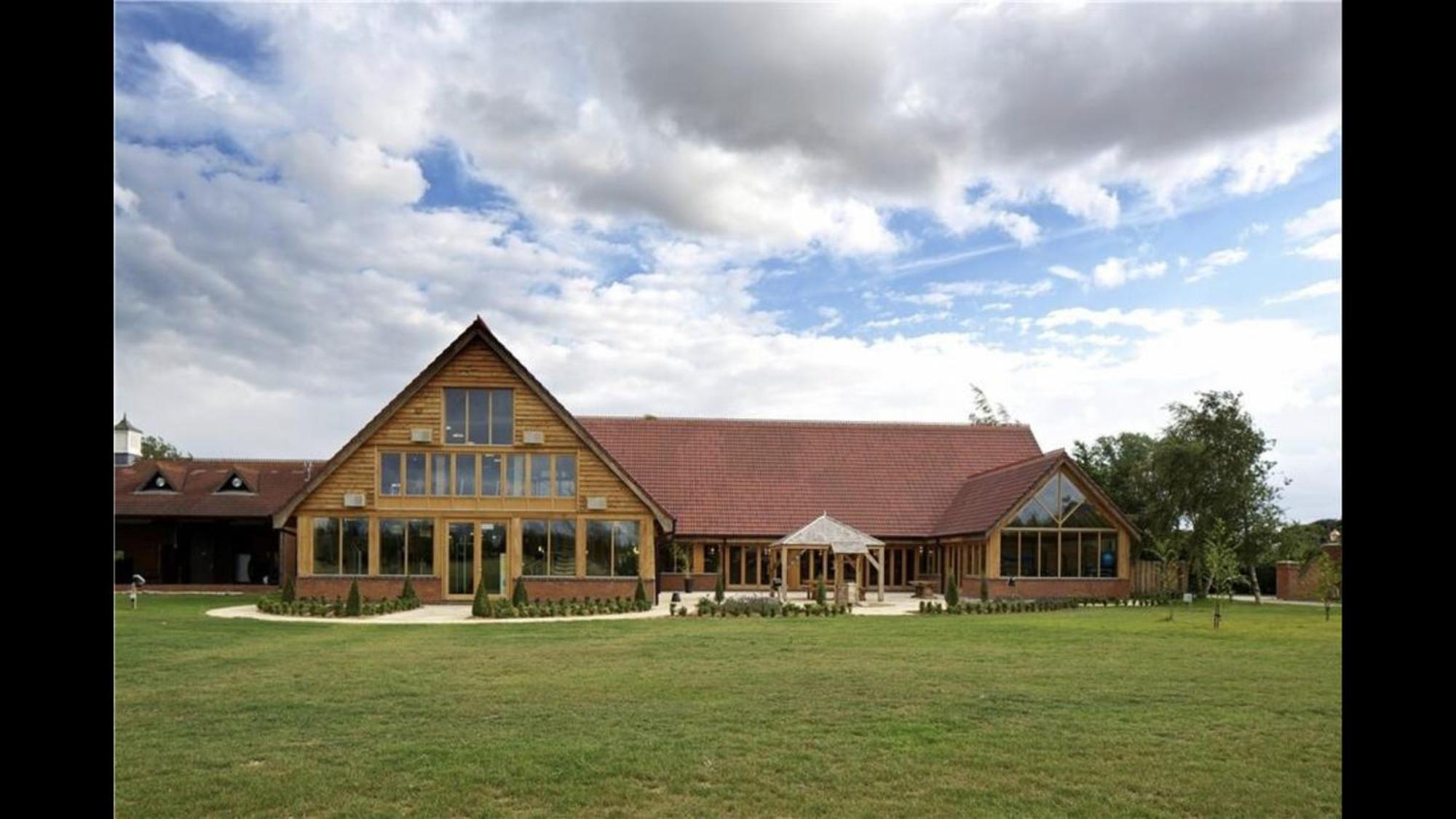 Bumblebee Lodge Tydd St. Giles Exterior foto